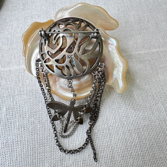 vtg KC MOP stacked hand wired mother of pearl heavy flower brooch - Picture 4 of 7